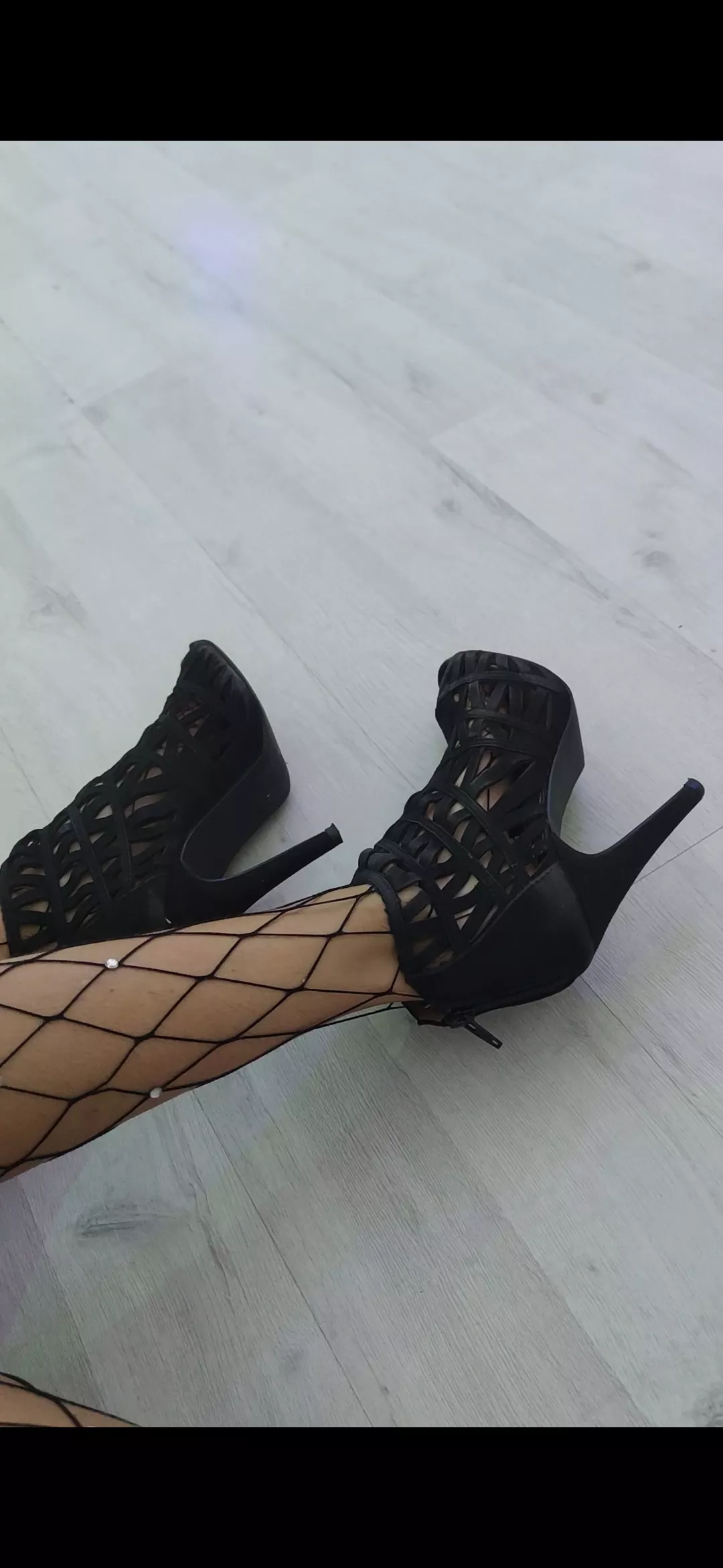 Time to change heelpieces, stomped.