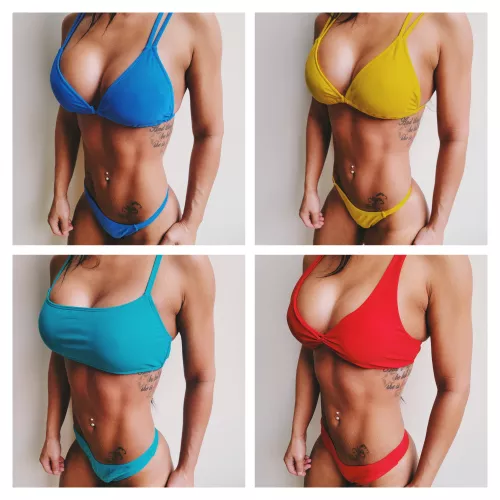 Trying different bikinis for Springbreak