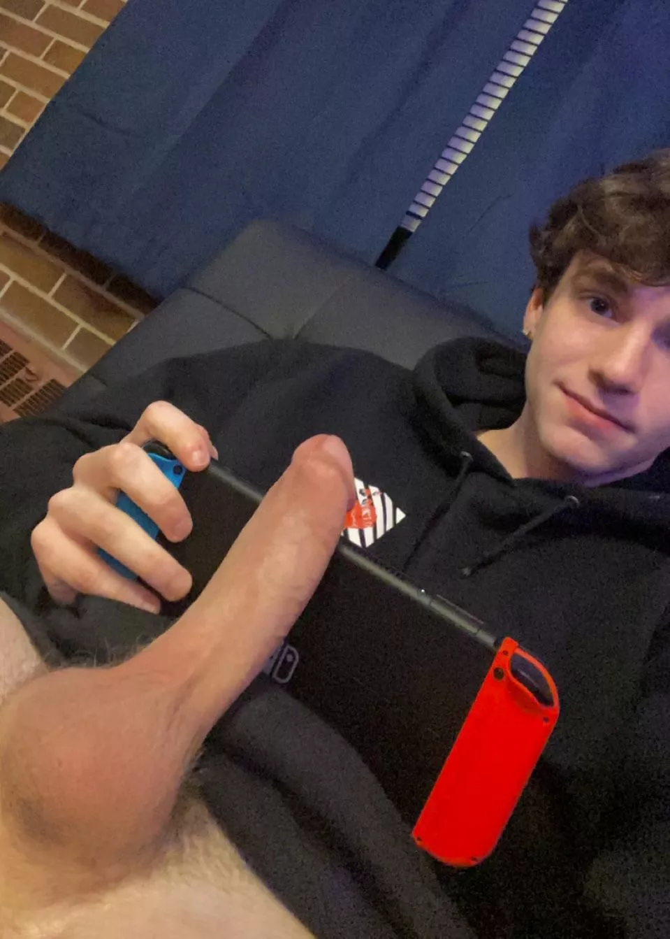 Wanna play with my joystick?😉