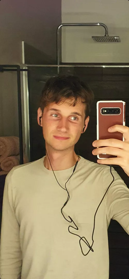 Which song should I listen to?