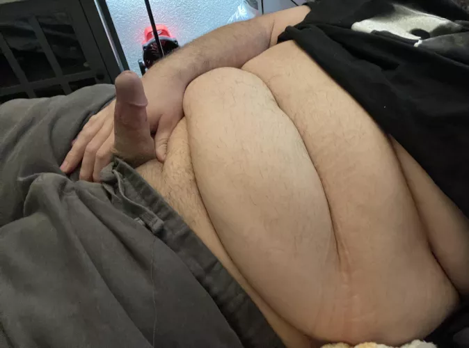 Who can help me cum?