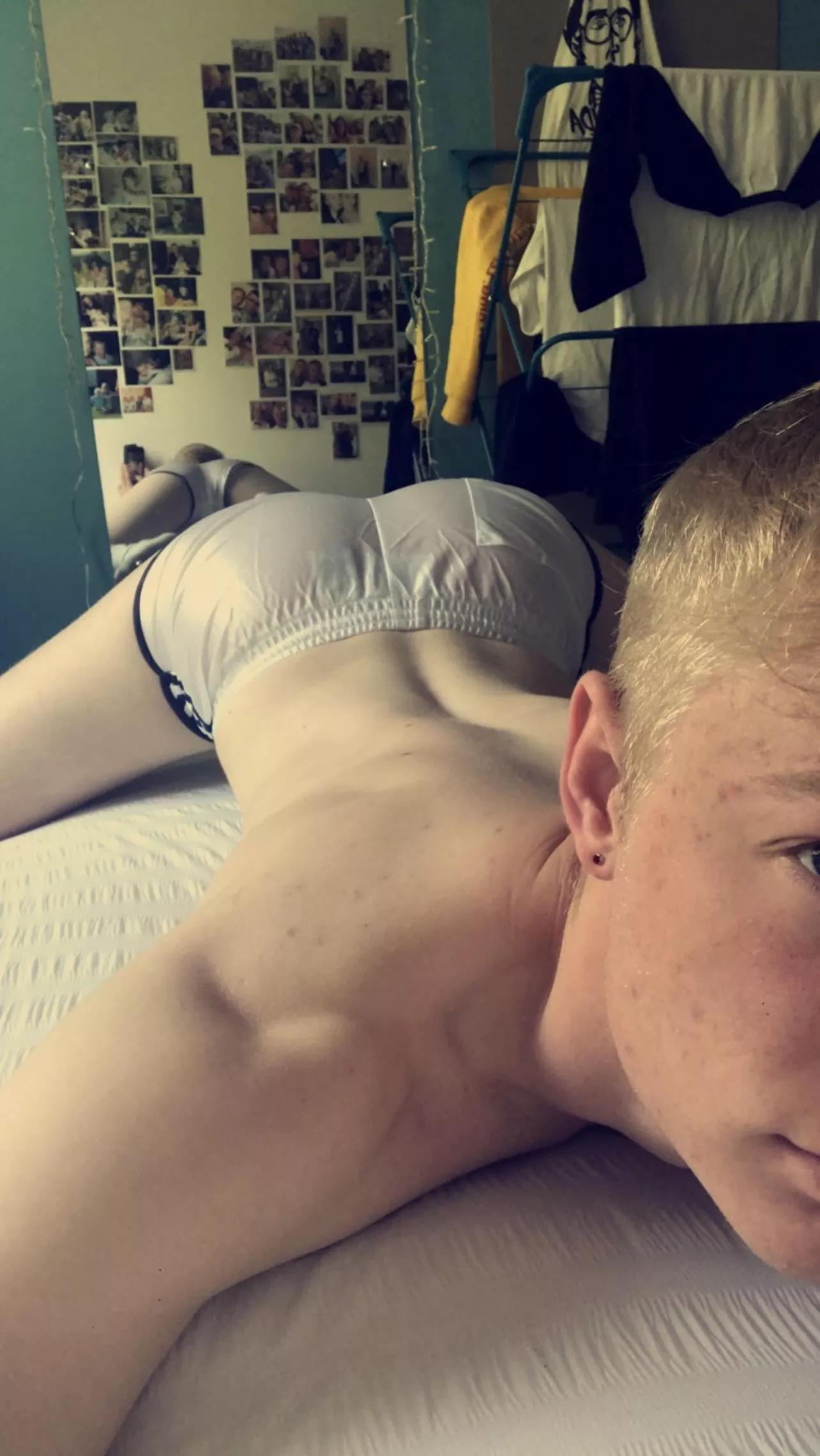 Who likes my short shorts 🍑😋 (19)