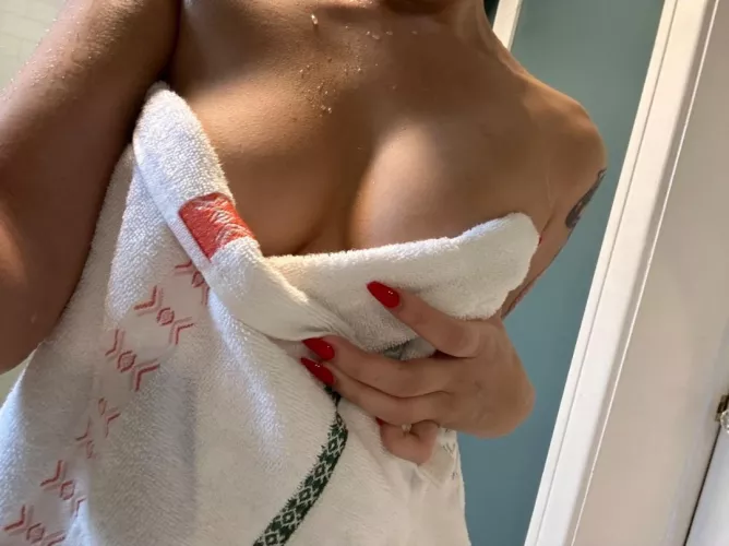 Would you shower with me even if I am sweaty:?🥵