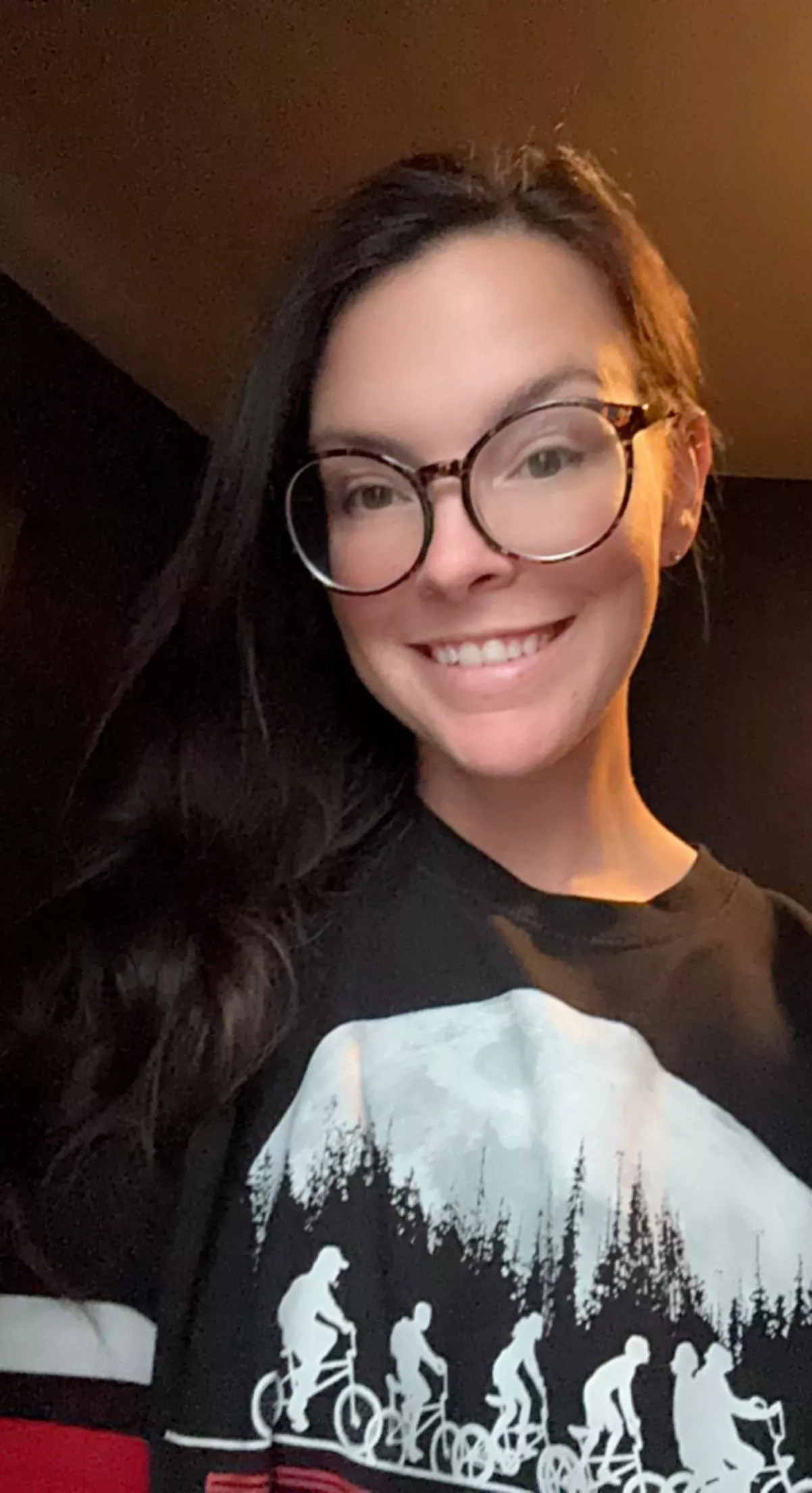 Yes, that’s a stranger things shirt!