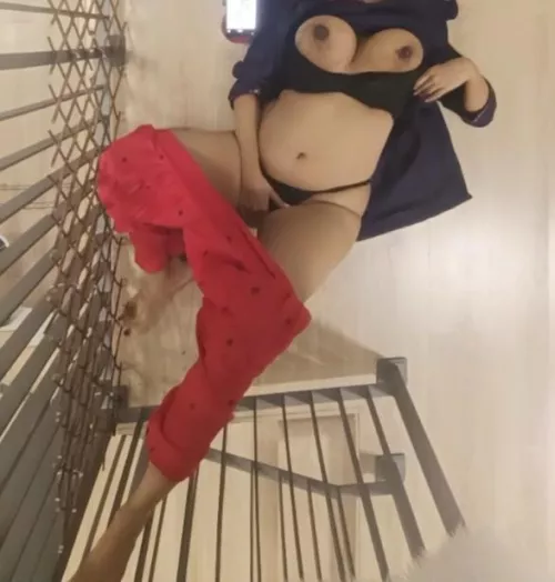 Your slutty desi girl at bay - playing with myself in my Kurti (f)