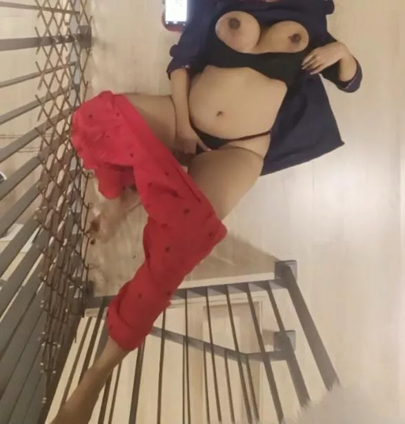 Your slutty desi girl at bay - playing with myself in my Kurti (f)