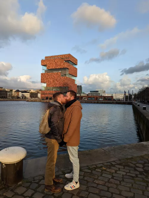 👨‍❤️‍👨