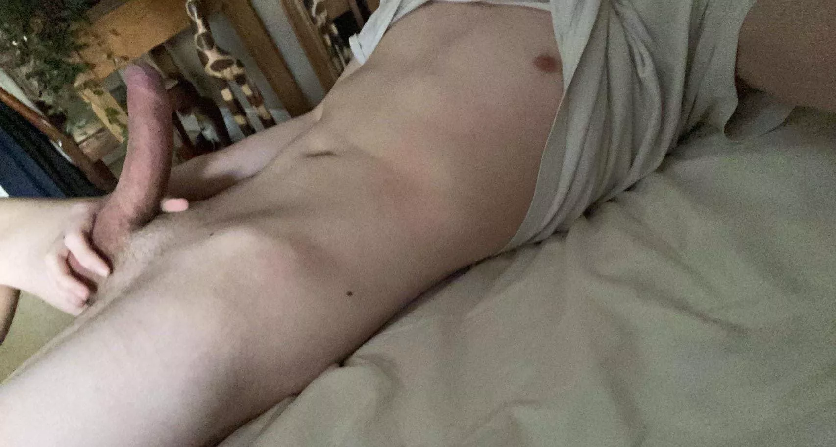 18 any homophobic lads wanna out me to their mates? add my snap to ur gc and bully me @dalejtms