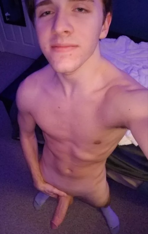 18 fit curious here, add my snap with face and cock @hungcocks7