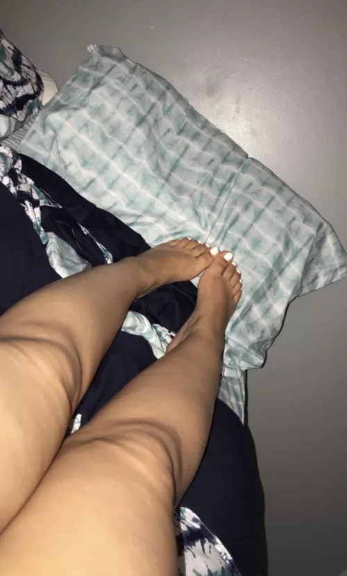 18yr Dominican feet