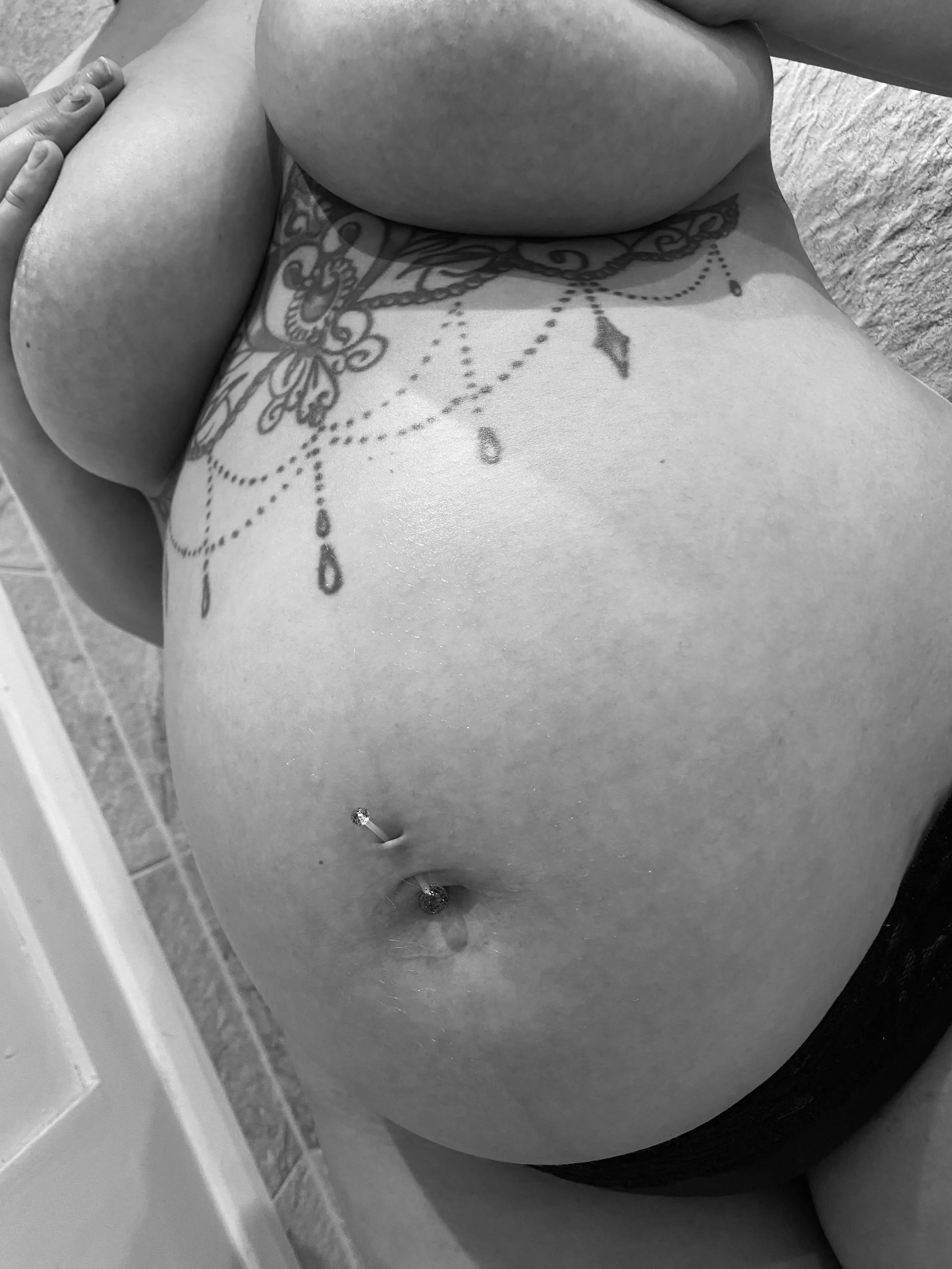 Anyone else so horny in these last few weeks of pregnancy? 😫😈