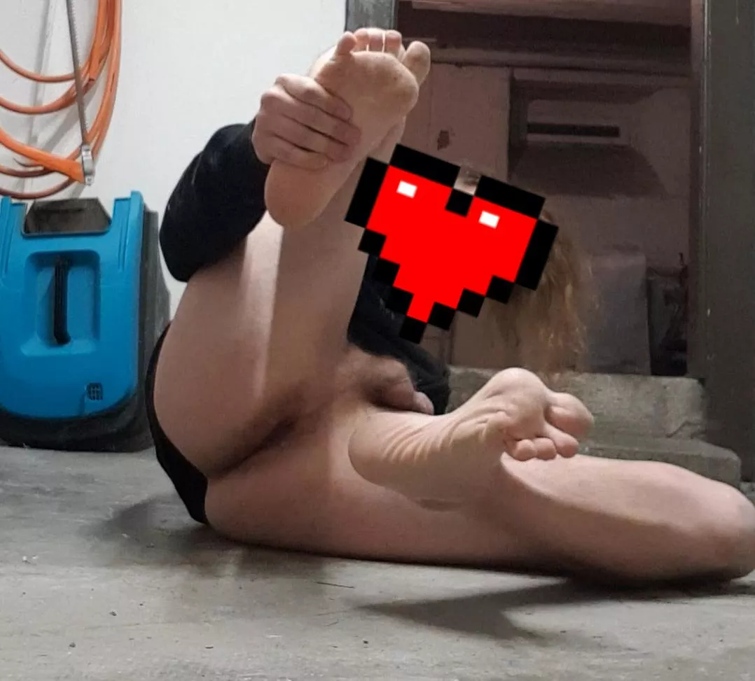 Anyone for my feet ?