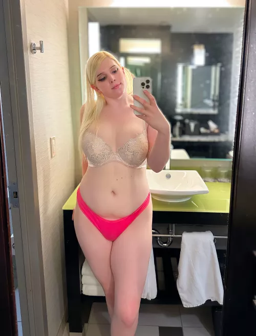 Are chubby tgirls hot too? 😋