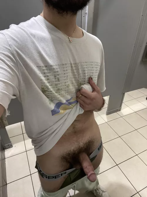 back in the mall bathroom ;)