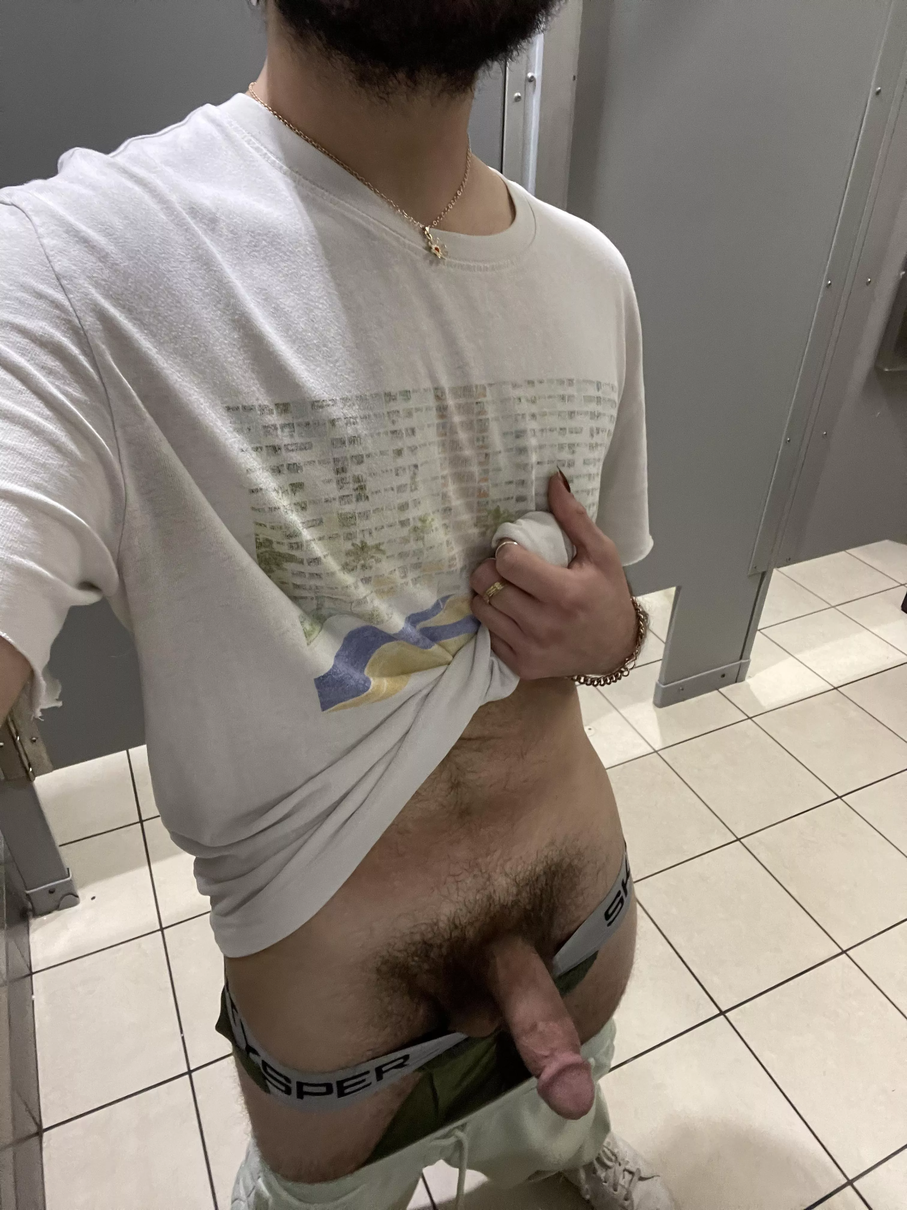 back in the mall bathroom ;)