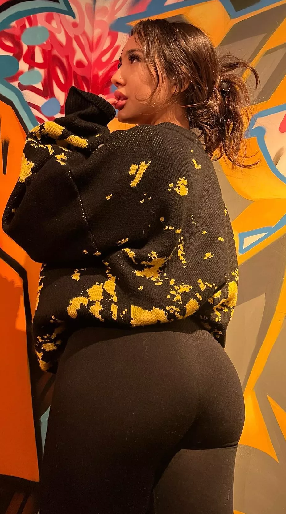 Dat Ass and Dem Lips Tho...