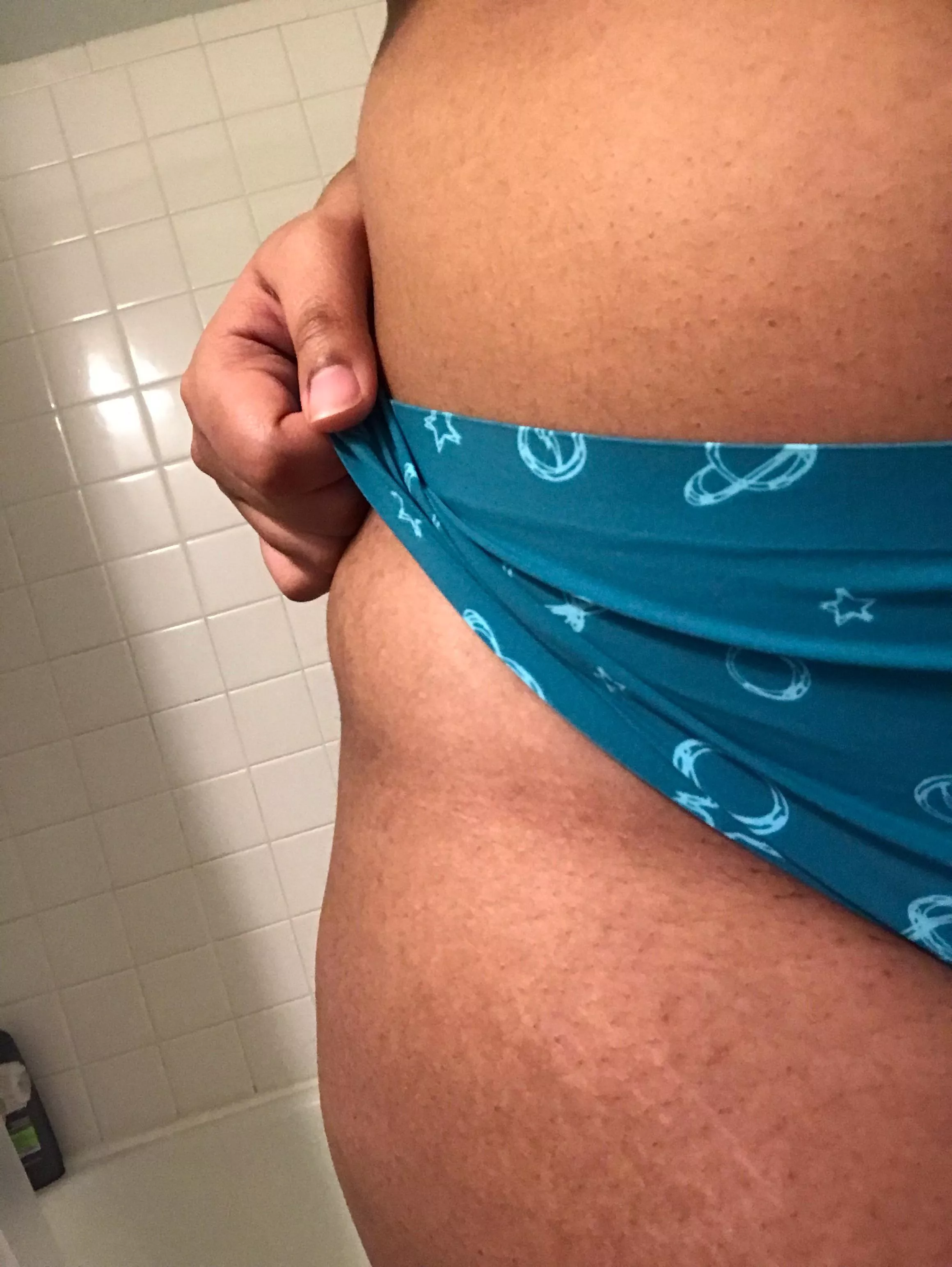 Do good boys *really* like mommy hip dips? 🤔