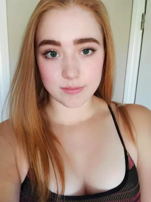 Do you prefer redheads, blondes or brunettes? Or is colorful hair more your style?