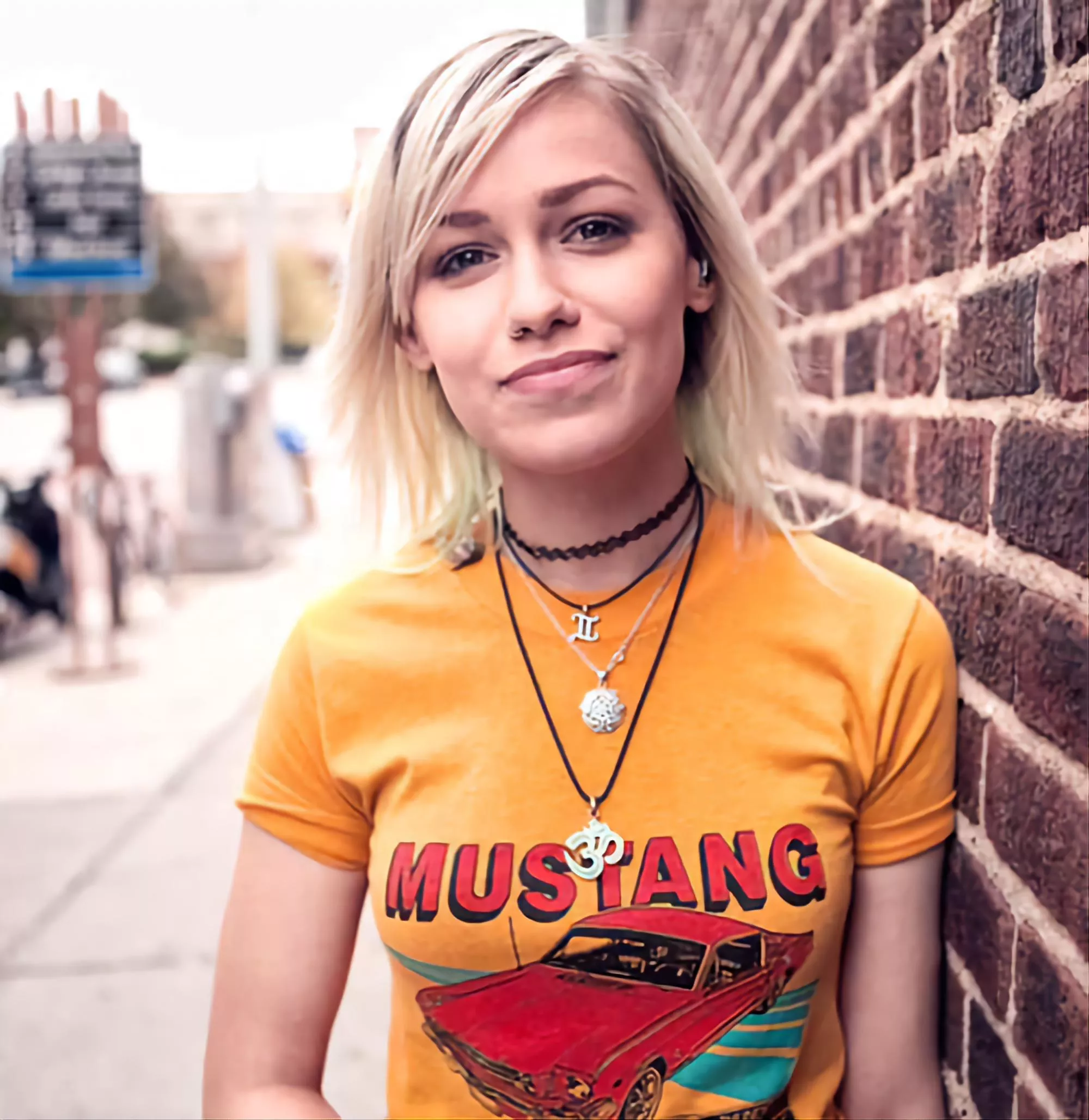Early 2010s I had the biggest crush on Jenna McDougall. Australian singer for the band Tonight Alive