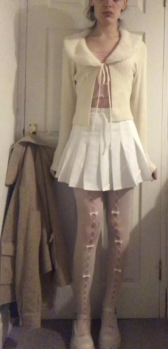 feel so cute in this outfit