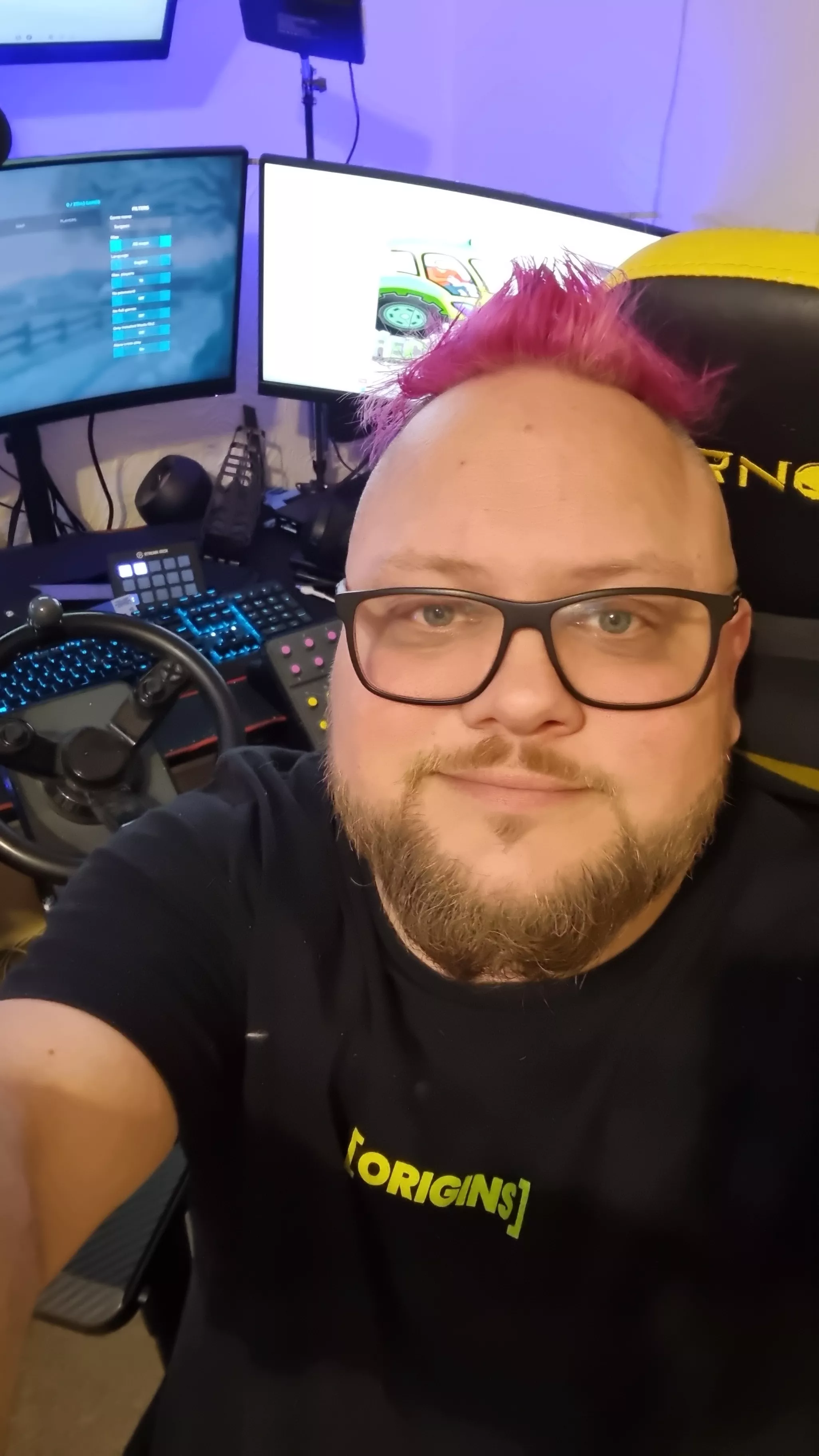 Going to be live down on the farm in 10 mins, crossplay multiplayer server and live 9n twitch