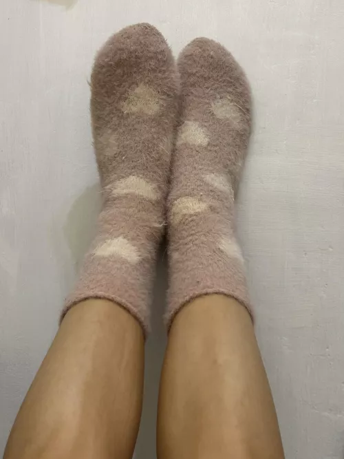 Got my extra fluffy socks on today 💖 little sweaty 😜🥵