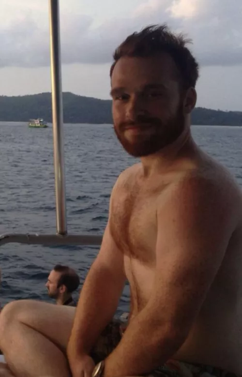 Happy Sunday. Anyone fancy a chat?