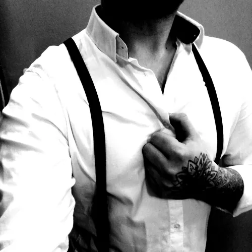 Hello! M28 Dom, Master, Alpha male here . Check my social for some stuff or u can spoil me 😏 https://twitter.com/JoeLigma9669?t=TNhhqWY9U118tbJzBLeHKg&s=09 https://www.wishtender.com/JoeLigma9669