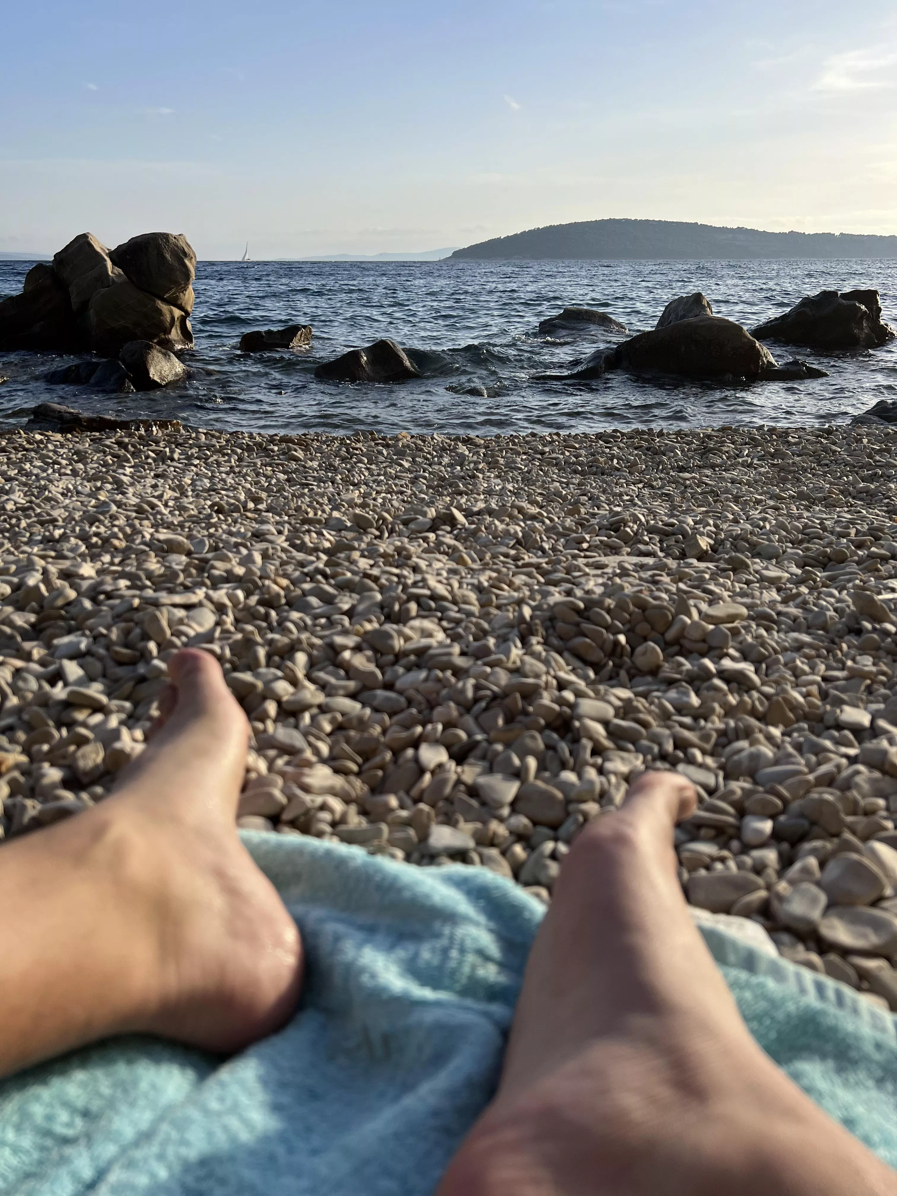 Hey worshippers, first timer here so be nice please! Sharing my traveling soles from last summer. Looking forward to making more exclusive content soon, DMs are open! 🍆