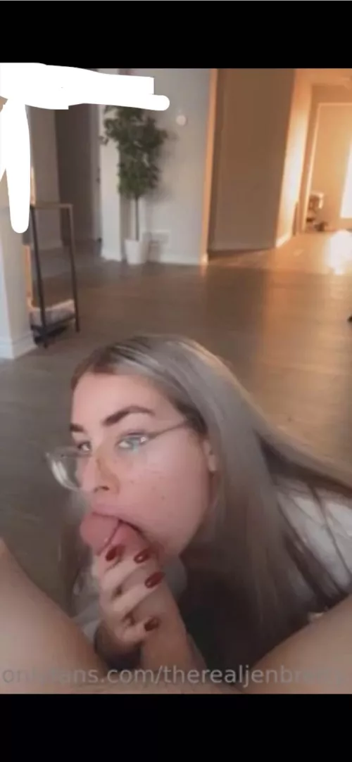 I got her 6 minute REAL BLOWJOB NOT DILDO video TAP IN