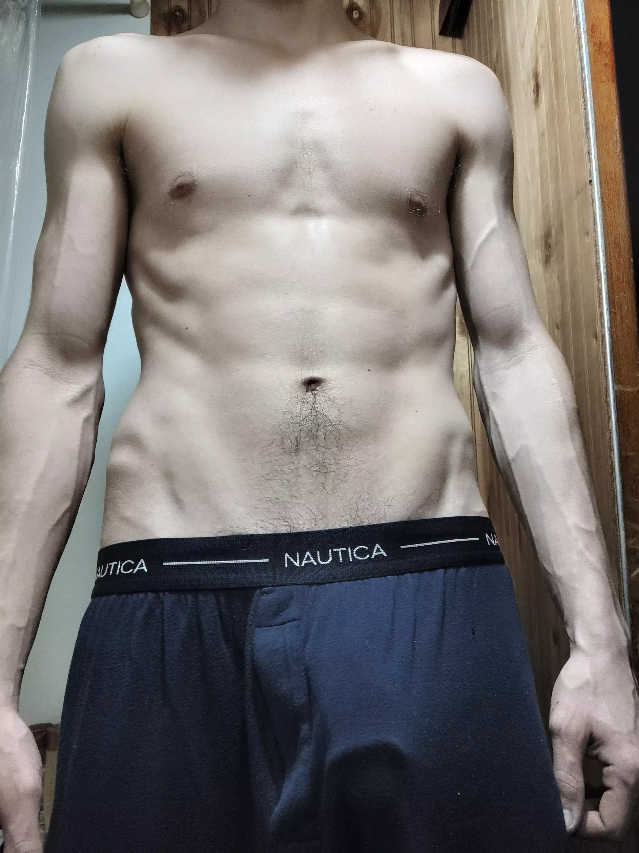 It just wants some fresh air👀😈