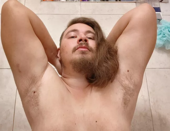 just a quick selfie in the shower. if you want suds you'll have to let me know.