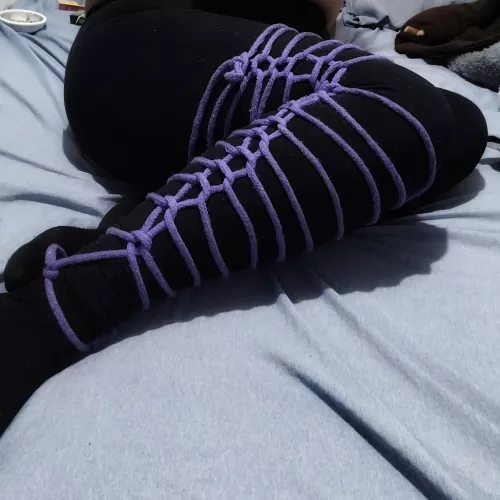 Just gonna stand there and watch me burn? Well, that's alright, because I like the way it hurts🎶🎶🎶