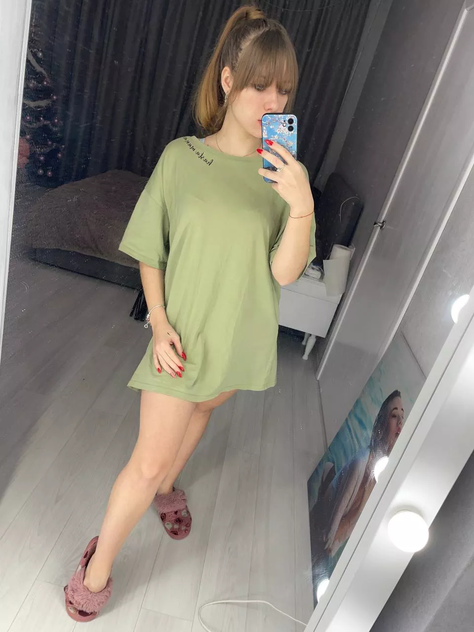 just imagine what u can see under this T-shirt