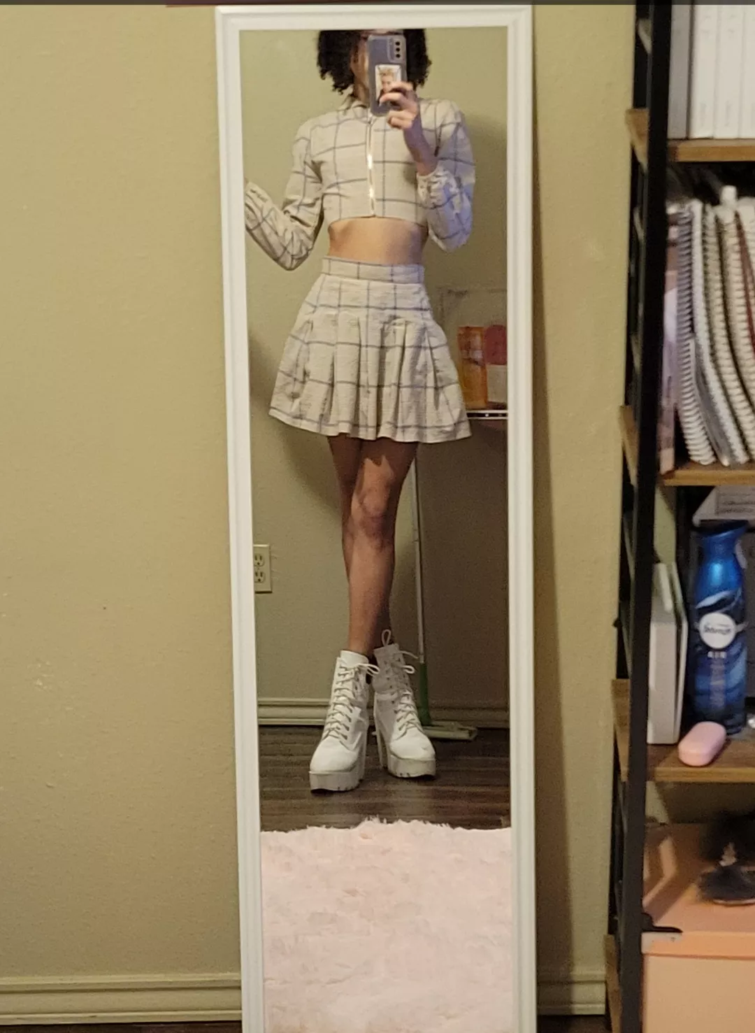 My boyfriend took me out for pizza last night, so ofc I had to dress cute 😊😊☺️