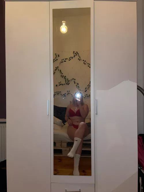 My toxic ex boyfriend used to tell me I‘m ugly :(