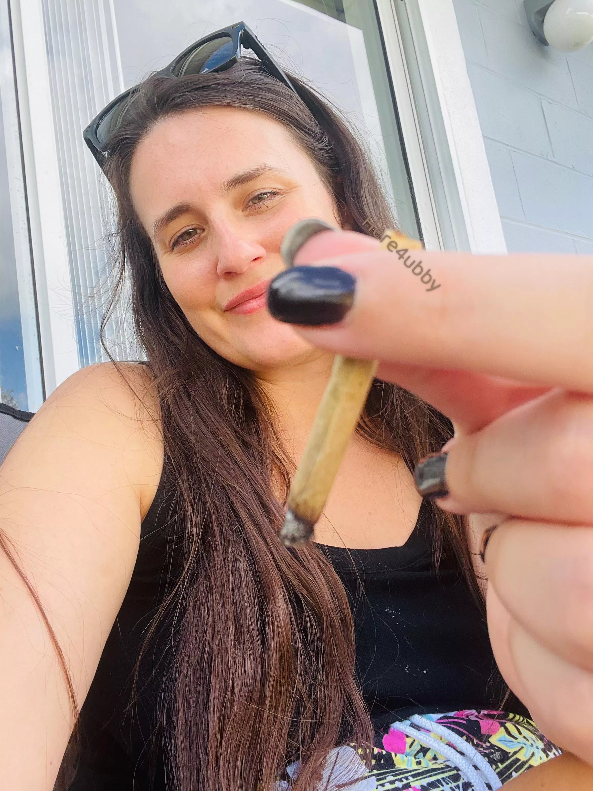 Passing you the joint🥰