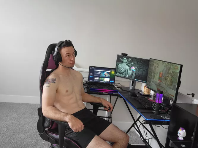 PC or Console gaymer? 🤔🤭