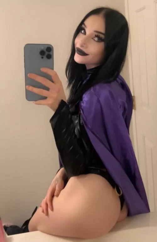 Raven from Teen Titans (uregirl112)