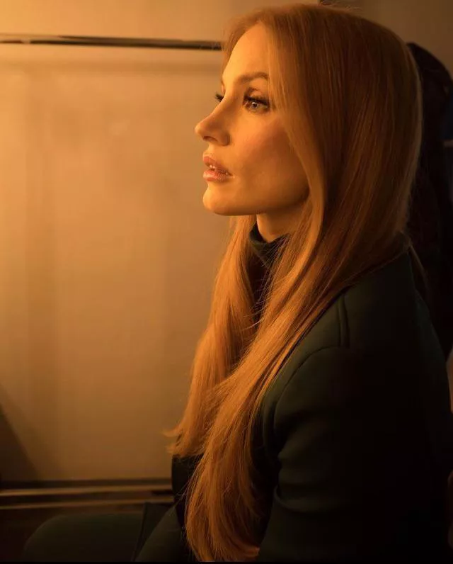 Redhead queen Jessica Chastain