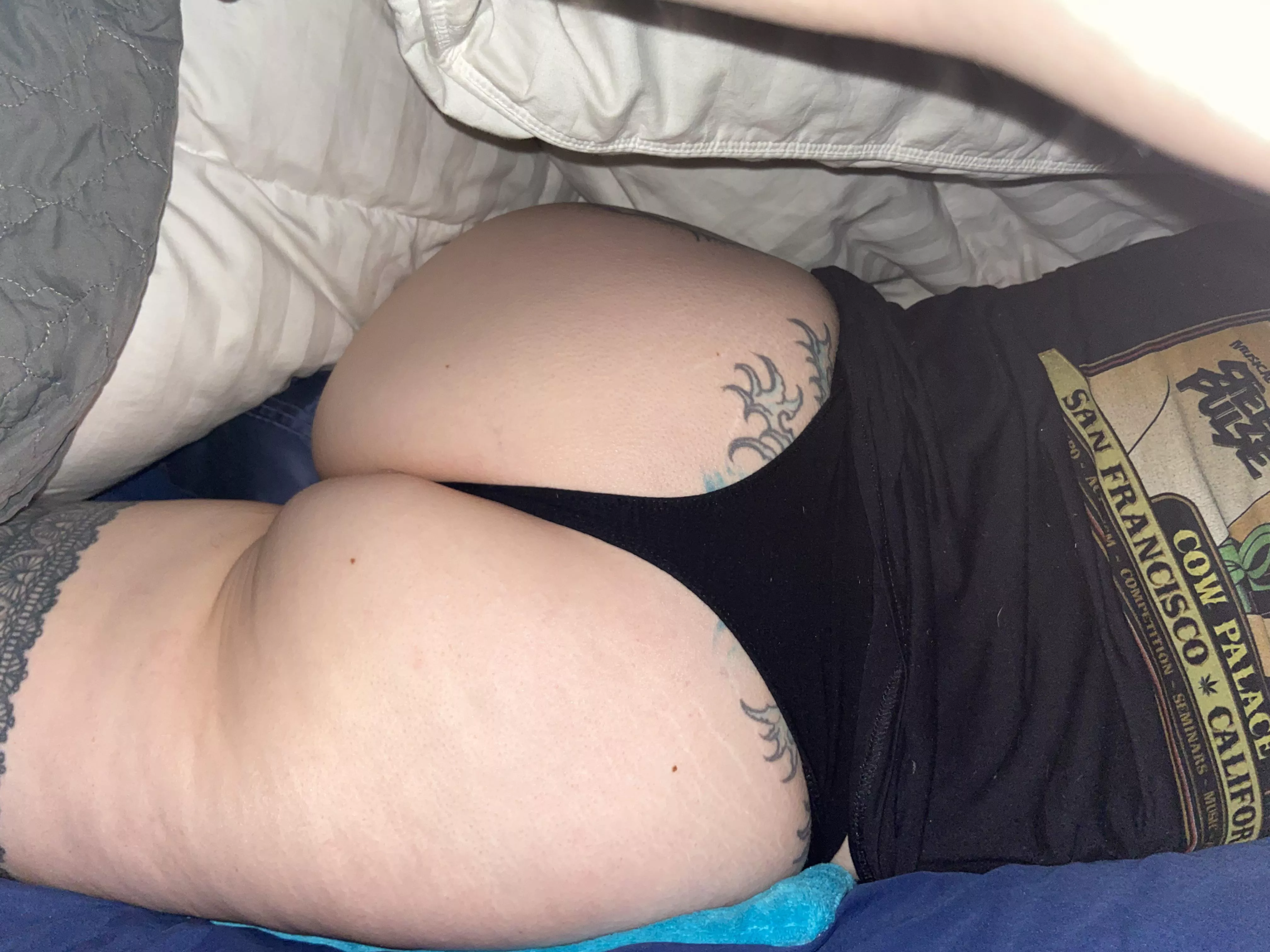 Shes finally passed out after 2 big latin cocks breed her.