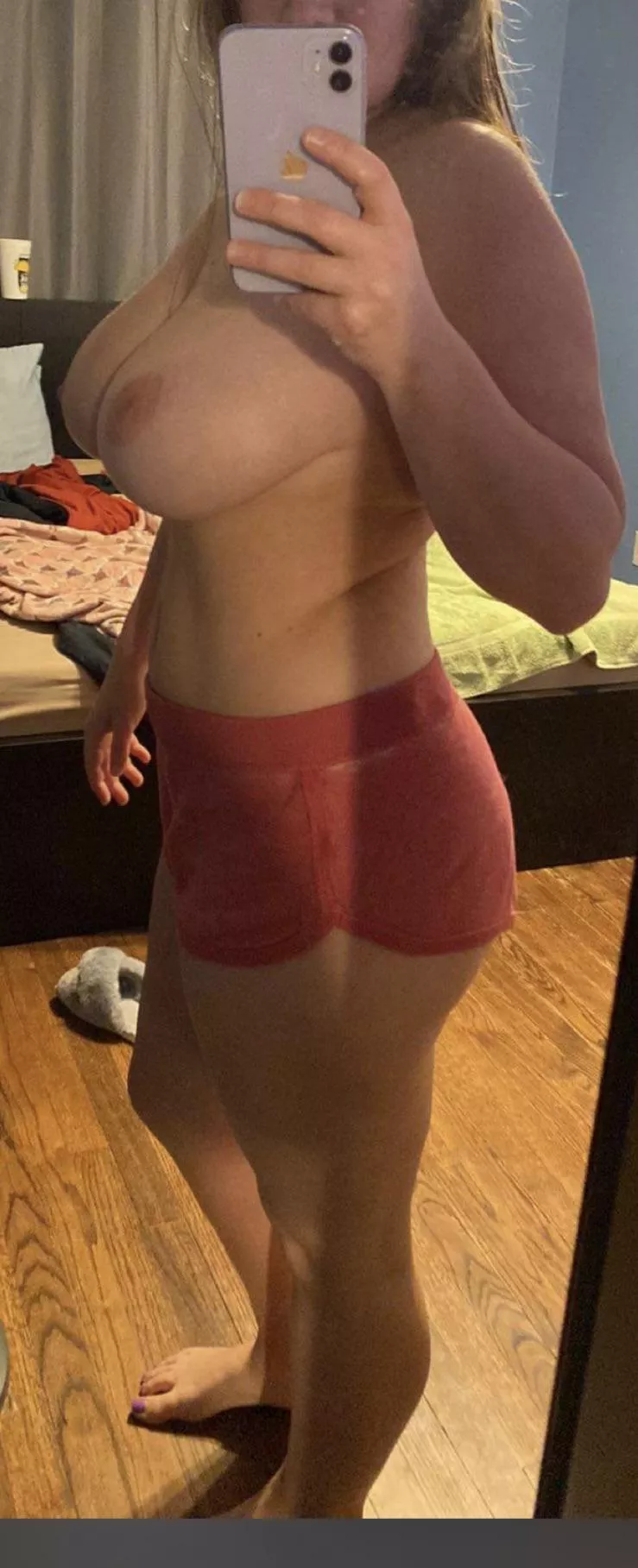 Side boob Sunday 😈😈horny time