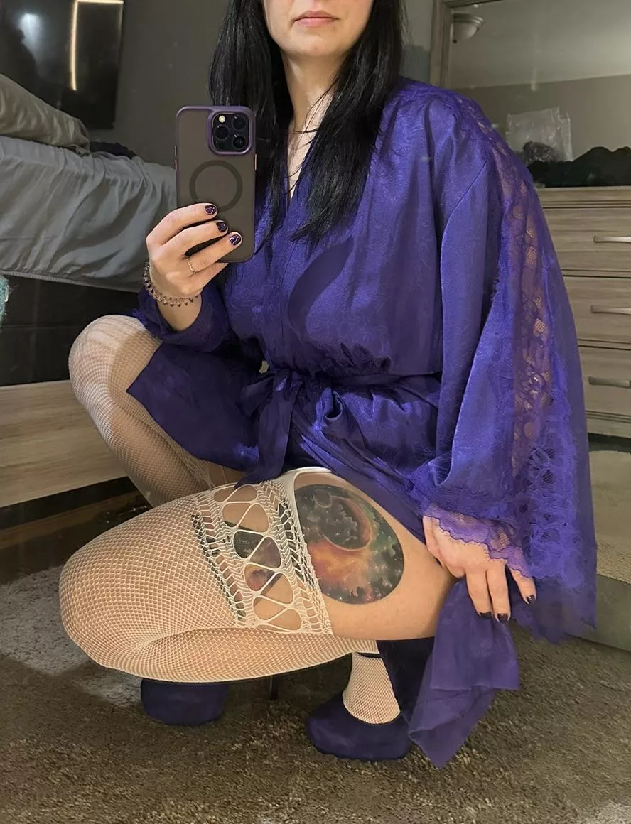 The fishnet feels soooo good wrapped around my legs and my legs feel soooo good wrapped around you 😘