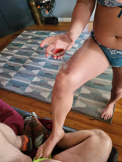 Who knew that pomegranate martinis and ball busting go so well together :)