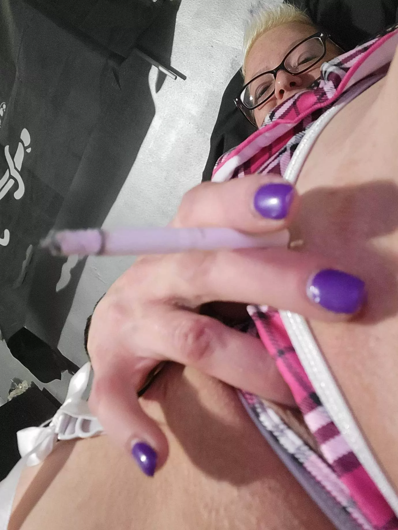 Wifey smoking VS120 in her new outfit🔥🔥🔥🚬