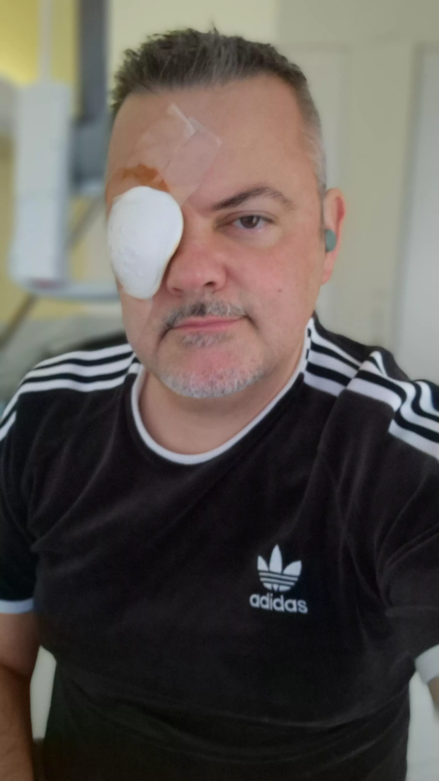 Yesterday my retina detached. This morning I was operated. I hope everything went well