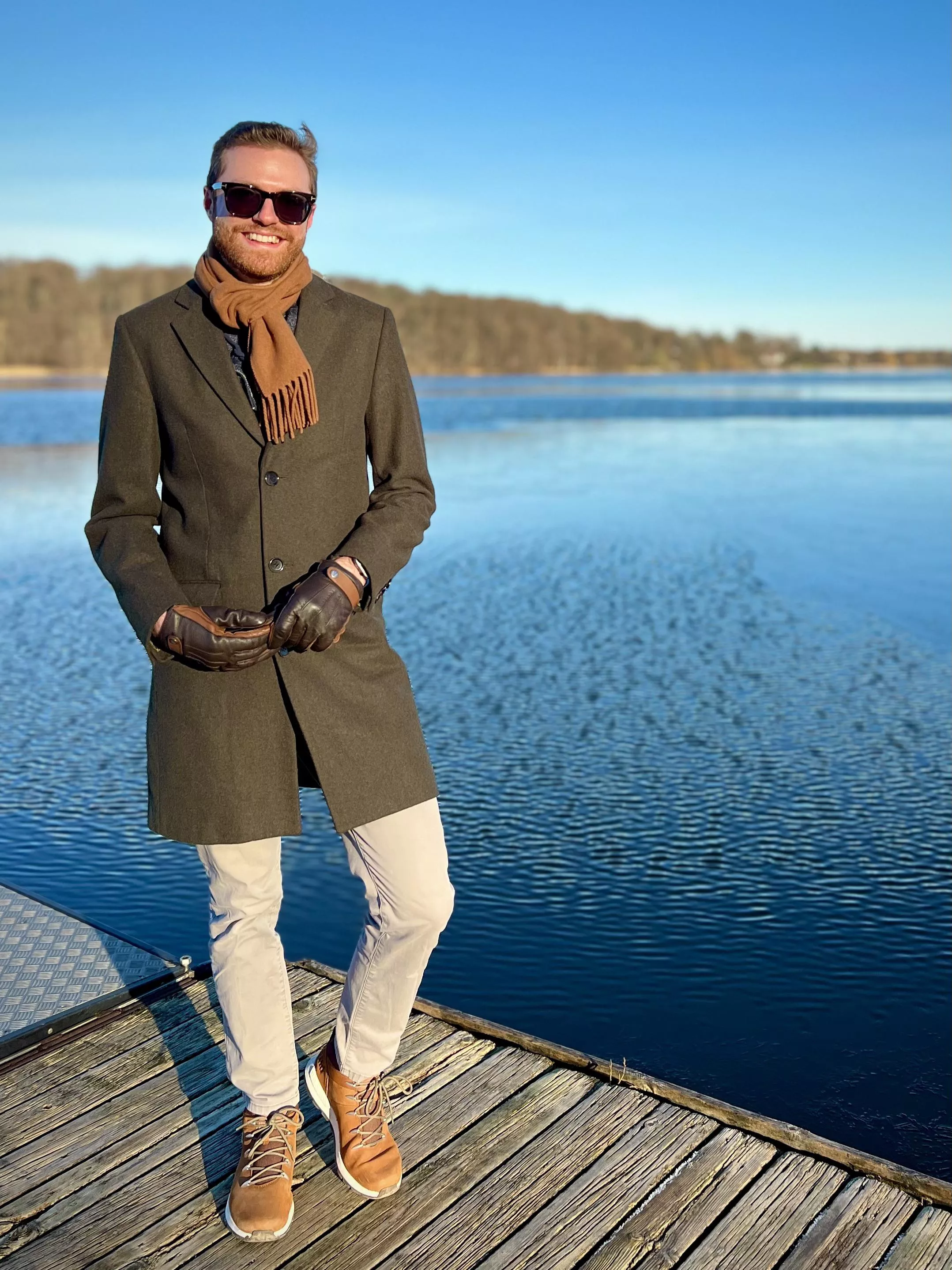 Yesterday’s winter walk. How do I look? 🧤🥾🧣