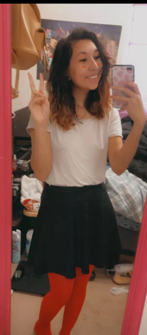 [18] F come say hii 💜