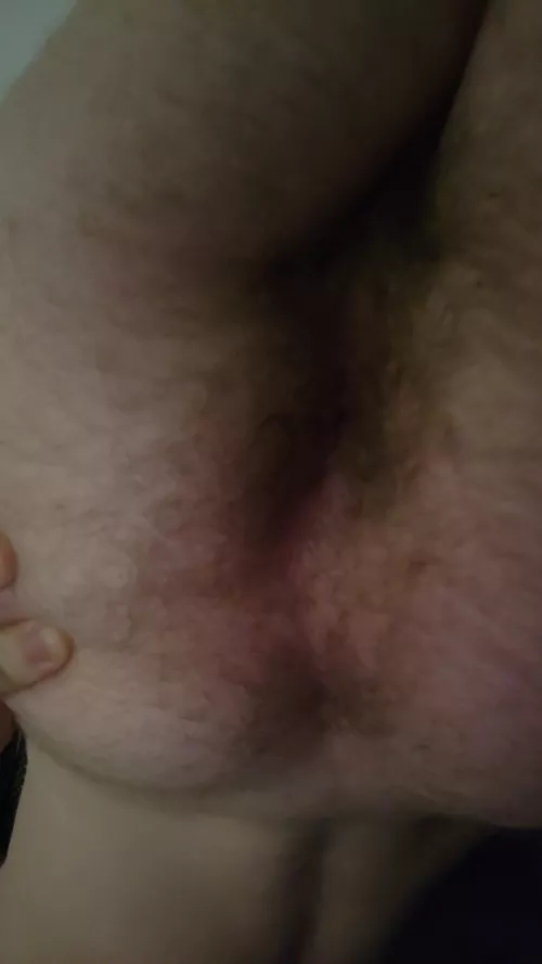 18 hairy bottom here