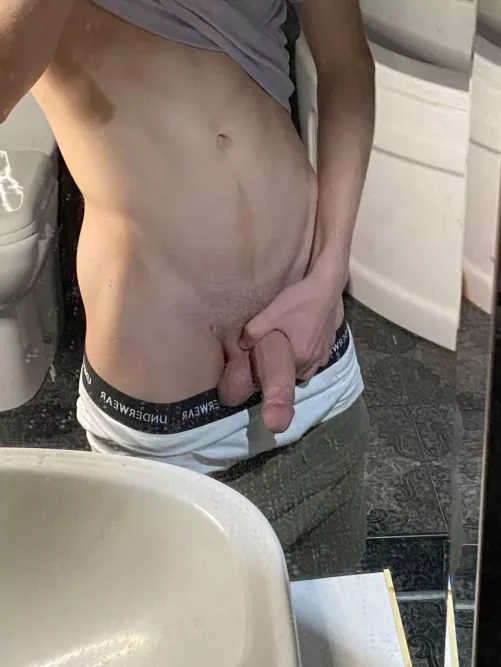18m fit big dick. who can show big dick with face? i show too! MUST fit and BIGD DICK! +hang balls +soft dick snap: dinelfit
